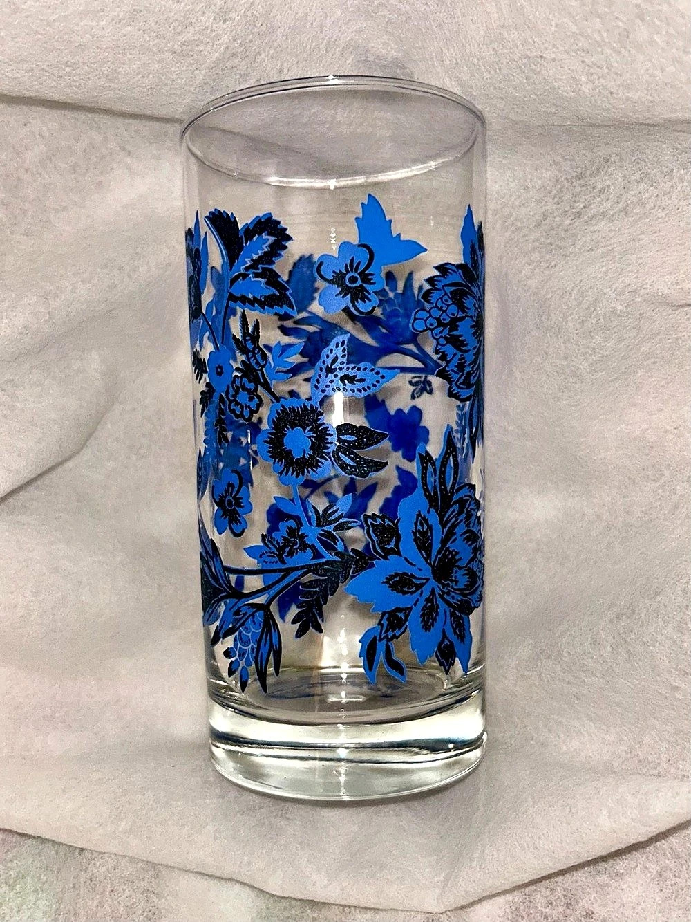 Vintage 1970s-style Royal Norfolk Blue Floral 16 oz Tumblers